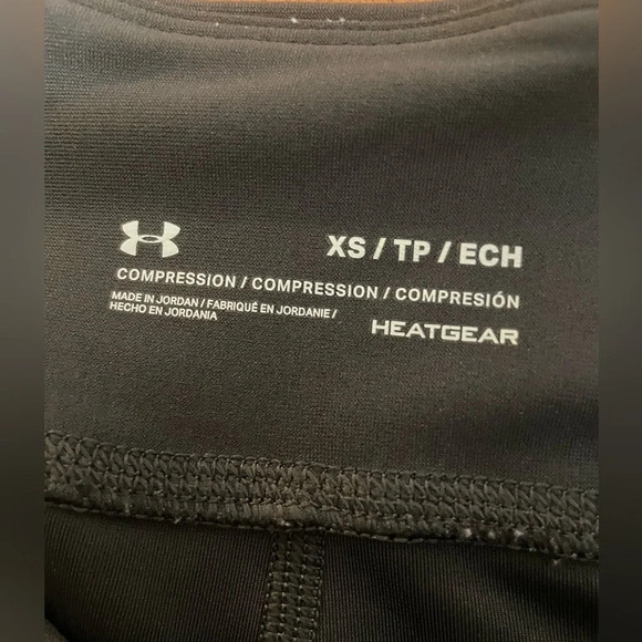 Under Armour Leggings Bundle Size Xs. Both in Good Preowned Condition. - Picture 8 of 9